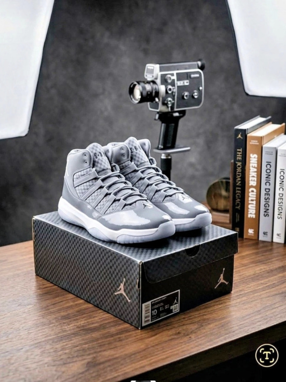 Jordan Air Jordan 11 CMFT Low "Cool Grey" Gray & White US 10